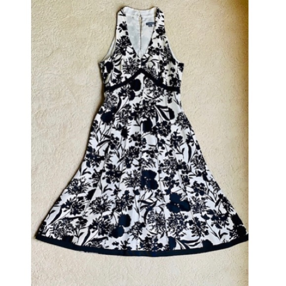 Ann Taylor black & white sundress - Picture 1 of 4